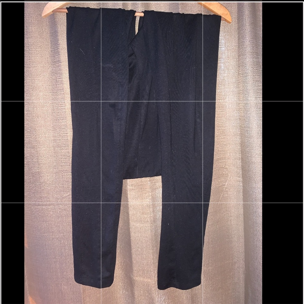 High waisted black leggings